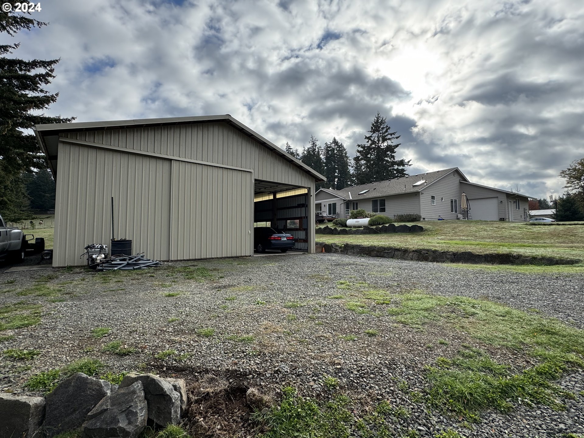 19795 South Young Road Molalla, OR 97038 - Photo 2 of 39 Gallery Image 2