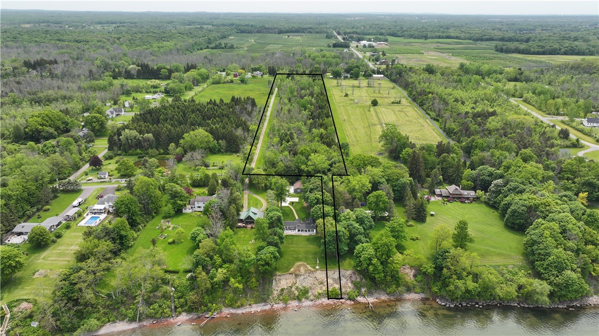 95 Lake Road Ontario, NY 14519 - Photo 2 of 4