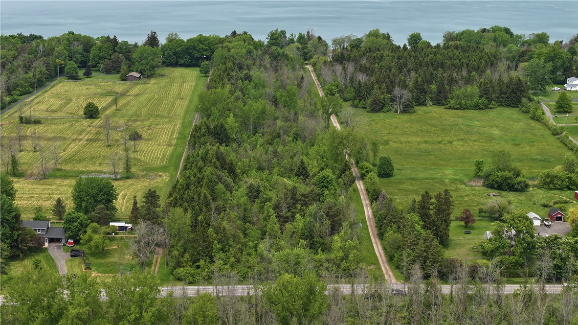 95 Lake Road Ontario, NY 14519 - Photo 3 of 4