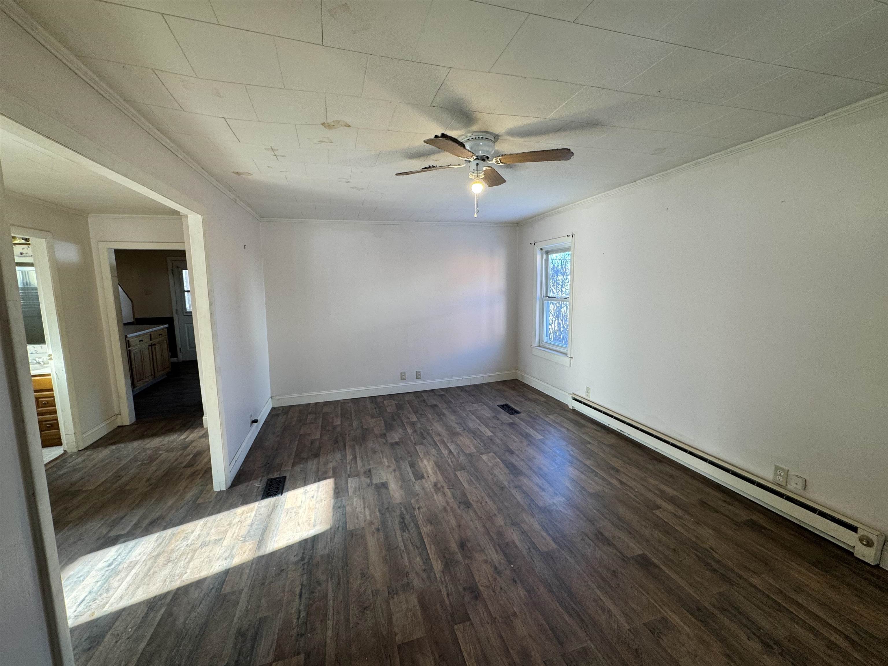 642 Howland Street Berlin, NH 03570 - Photo 11 of 34