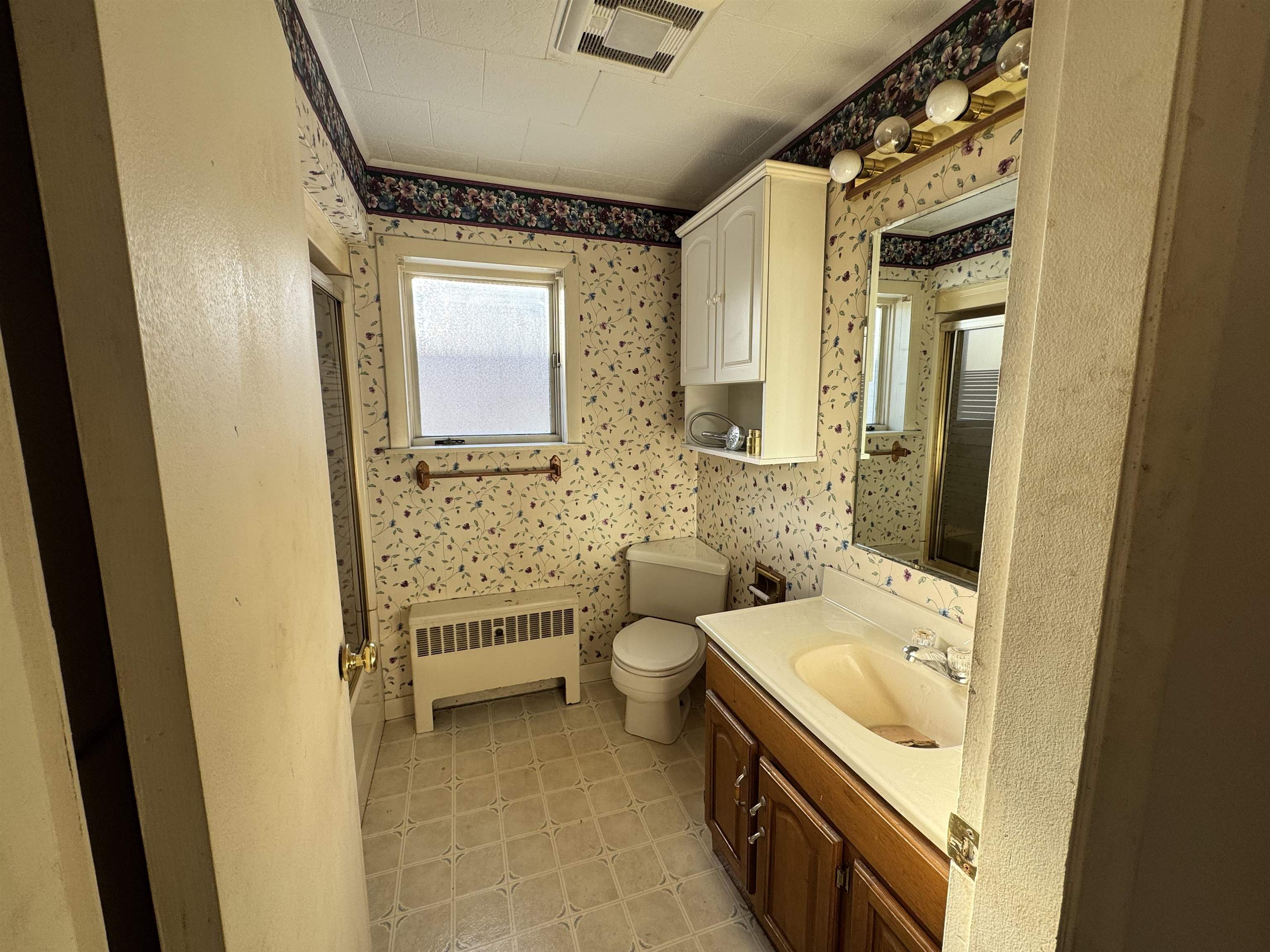 642 Howland Street Berlin, NH 03570 - Photo 12 of 34