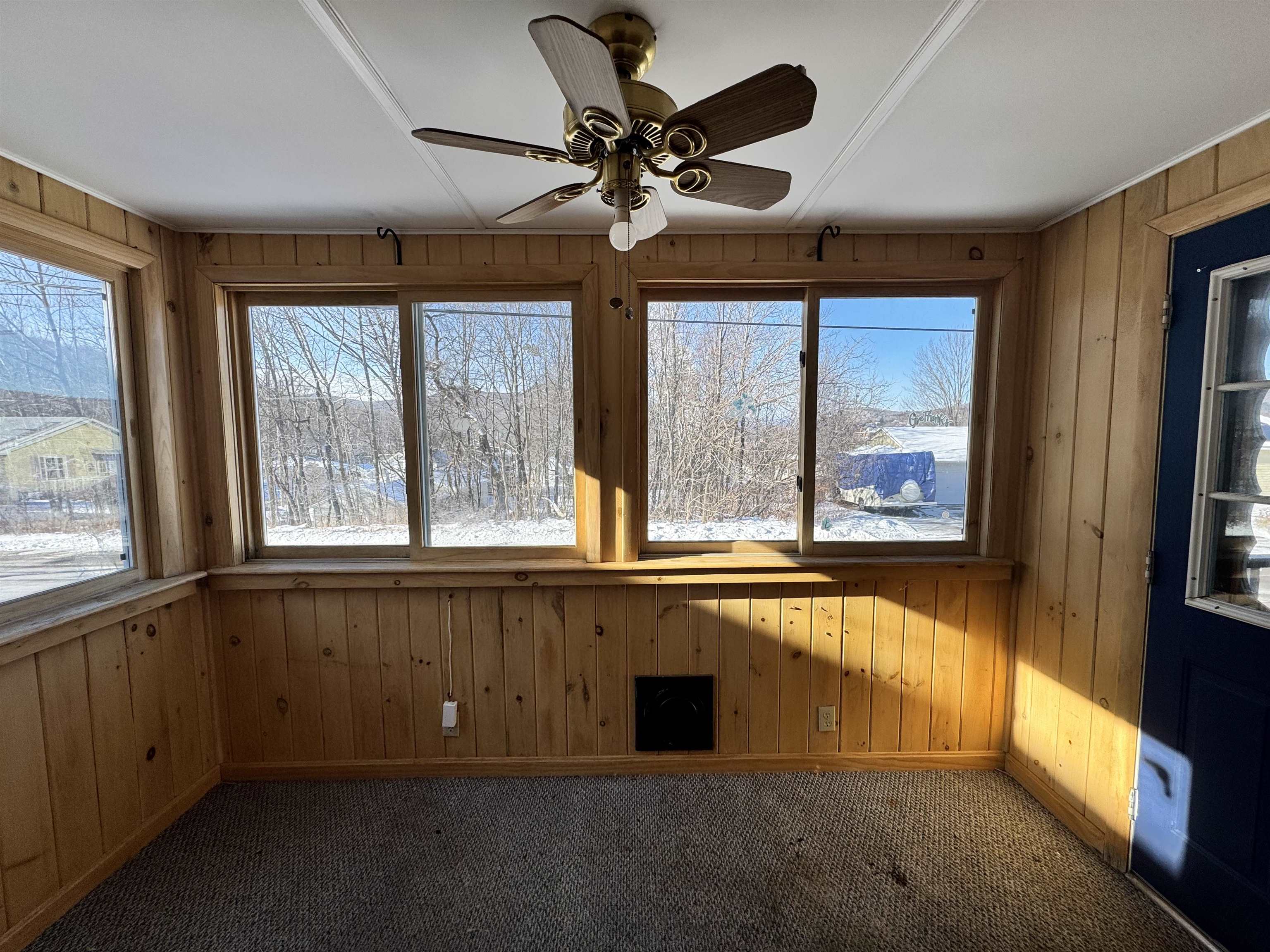 642 Howland Street Berlin, NH 03570 - Photo 19 of 34