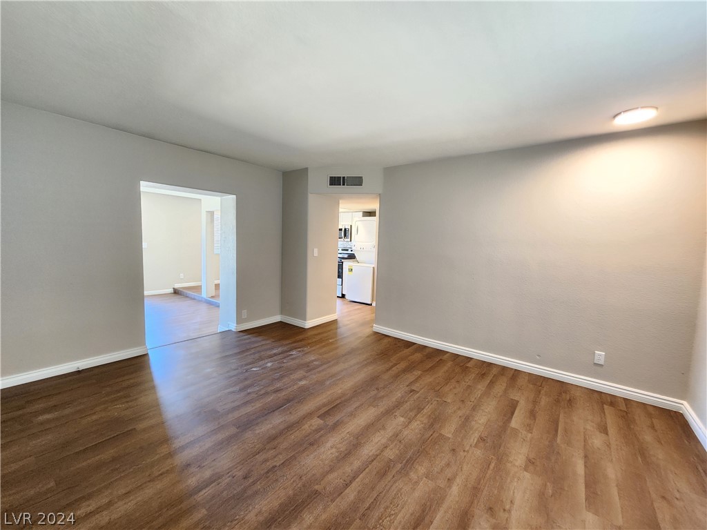290 West Basic Road Henderson, NV 89015 - Photo 3 of 26