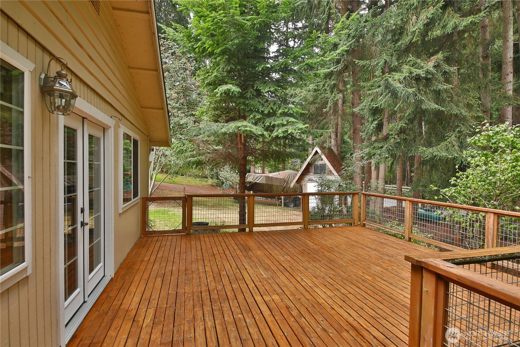 6255 Bayview Road Clinton, WA 98236 - Photo 25 of 40 Gallery Image 25