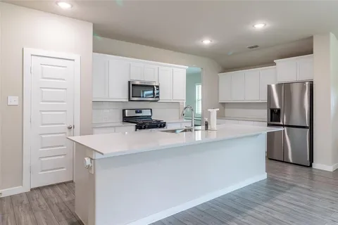 $284,900 | 2601 Moser Lane, Royse City, TX 75189