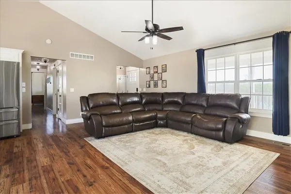 $649,900 | 4270 69th Highway, Lathrop, MO 64465