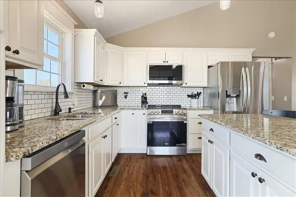 $649,900 | 4270 69th Highway, Lathrop, MO 64465