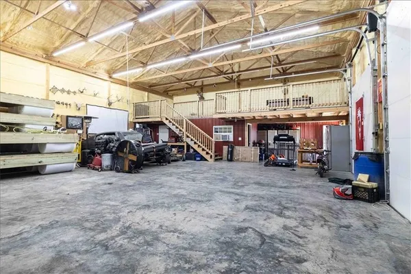 $649,900 | 4270 69th Highway, Lathrop, MO 64465