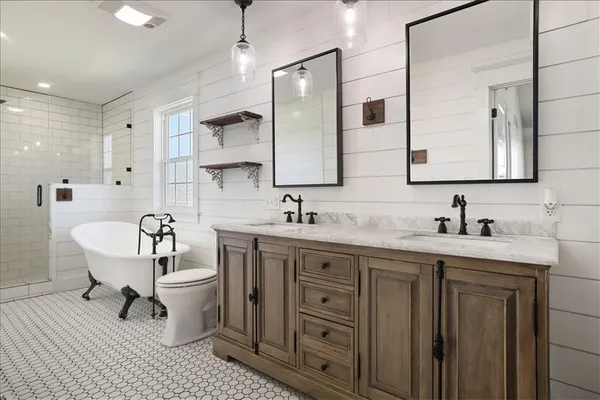 $649,900 | 4270 69th Highway, Lathrop, MO 64465