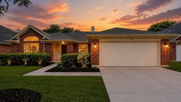 $2,600 | 4527 Brookren Court, Pearland, TX 77584
