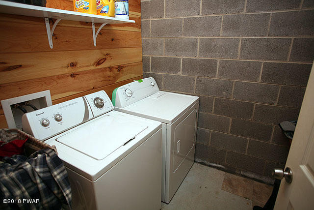 107 Stone Arch Road Damascus, PA 18415 - Photo 27 of 33 Laundry room
