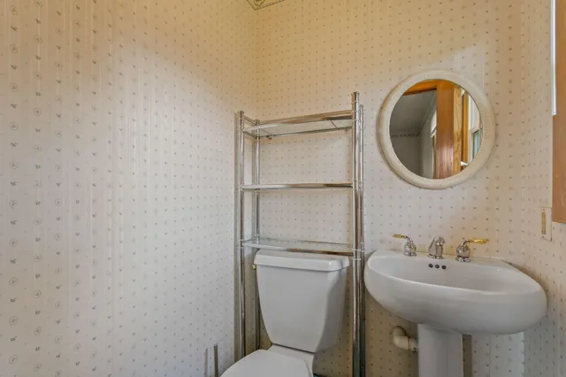 $400,000 | 3465 Wilshire Road, Brookfield, WI 53045