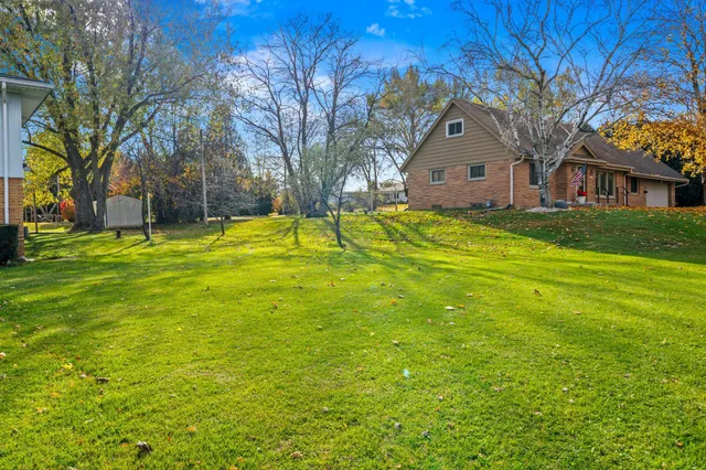 $400,000 | 3465 Wilshire Road, Brookfield, WI 53045