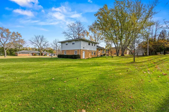 $400,000 | 3465 Wilshire Road, Brookfield, WI 53045