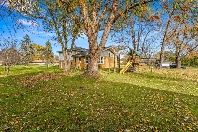 $400,000 | 3465 Wilshire Road, Brookfield, WI 53045