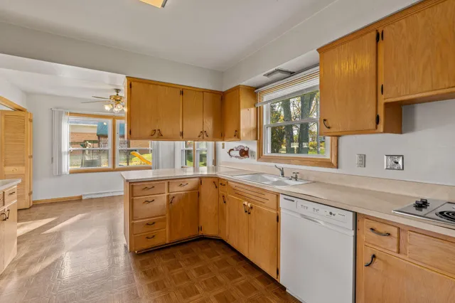 $400,000 | 3465 Wilshire Road, Brookfield, WI 53045