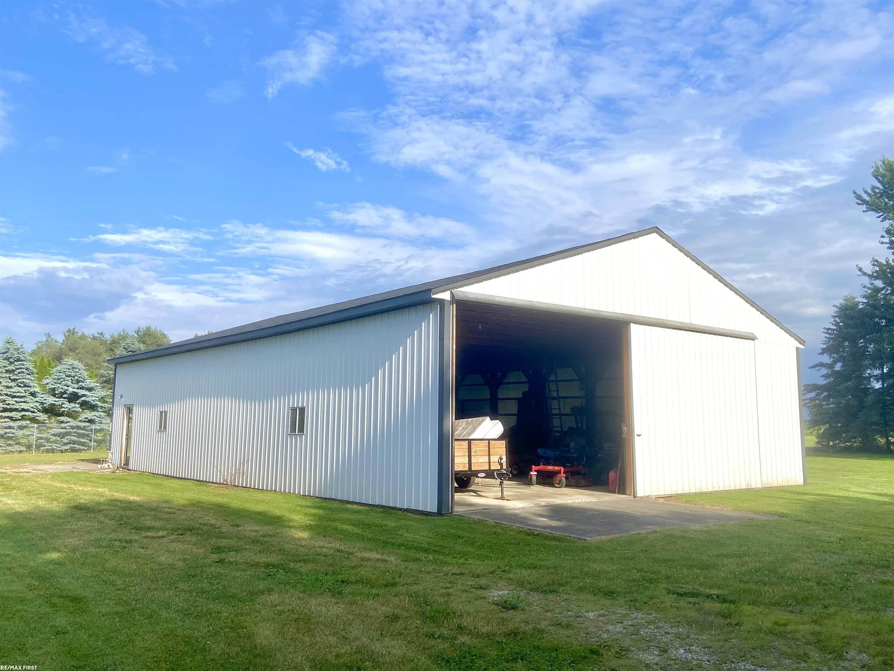 17250 Armada Center Road Armada, MI 48005 - Photo 16 of 32