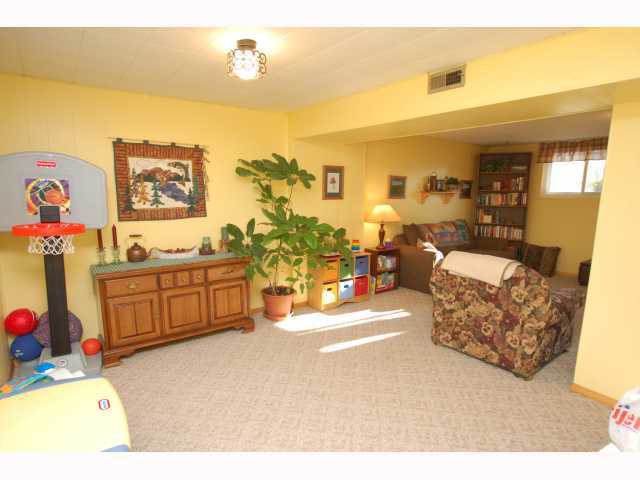 5571 Durrell Road Columbus, OH 43229 - Photo 8 of 15 Gallery Image 8