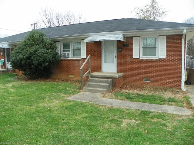 $995 | 3402 Wichita Place, Greensboro, NC 27405