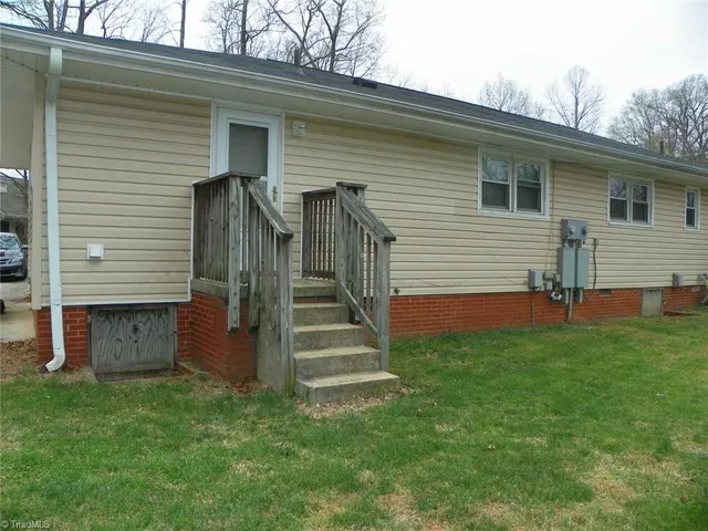 $995 | 3402 Wichita Place, Greensboro, NC 27405