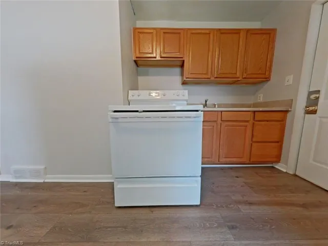 $995 | 3402 Wichita Place, Greensboro, NC 27405