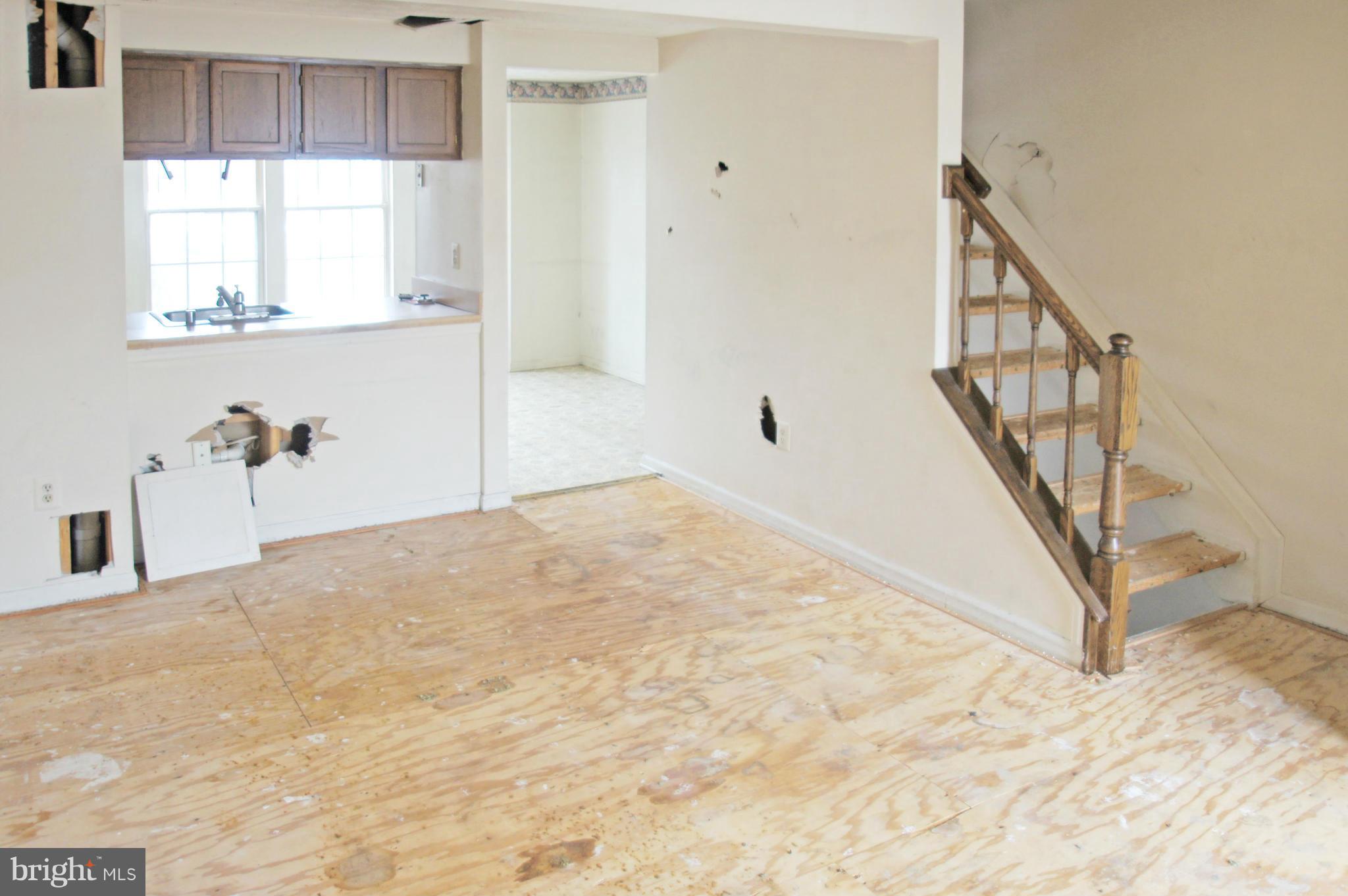1320 Acorn Ridge Court Edgewood, MD 21040 - Photo 3 of 28 Living Room
