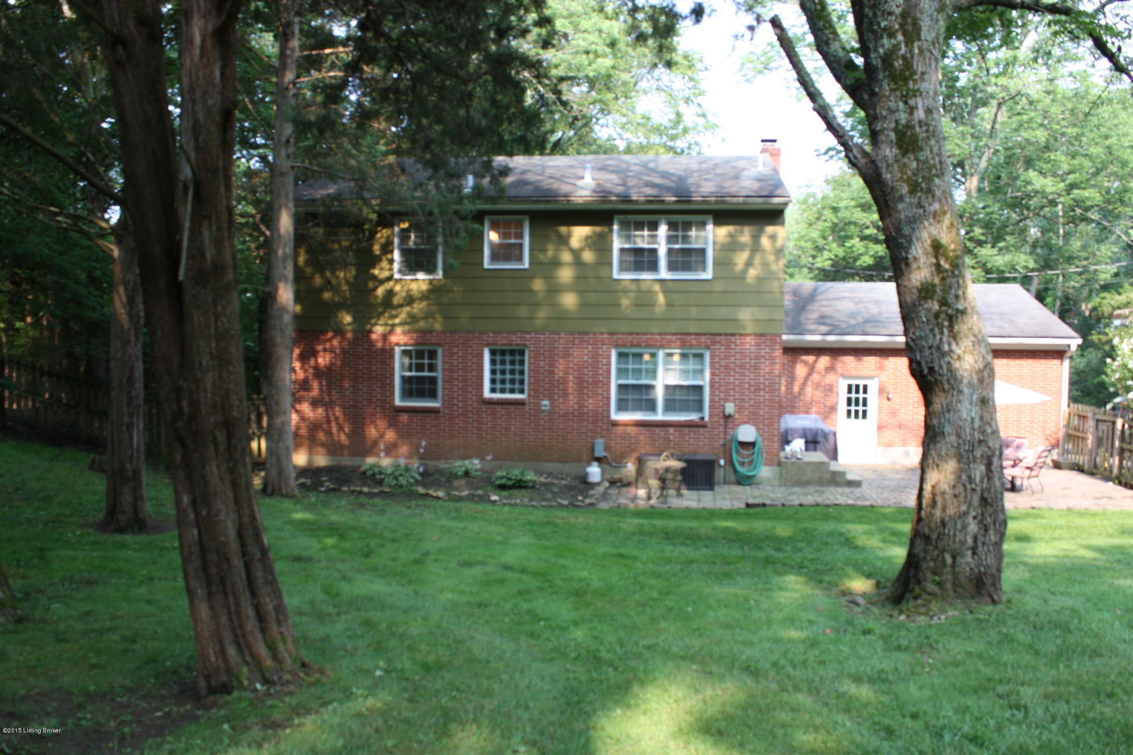 4221 Chenoweth Run Road Louisville, KY 40299 - Photo 3 of 32 IMG_4232