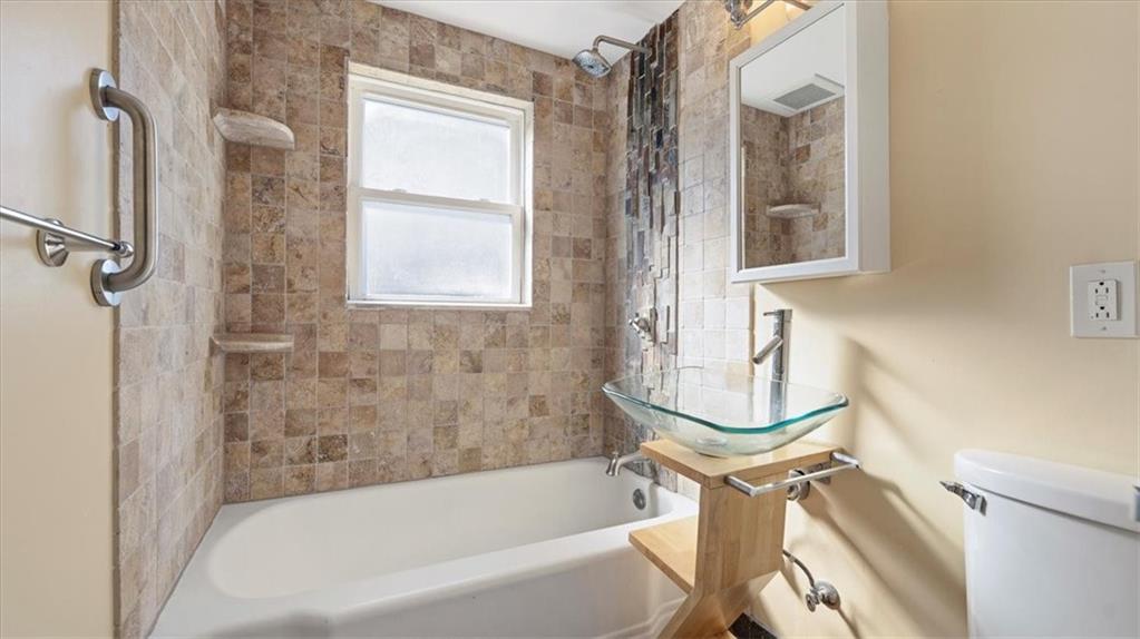 1039 Locust Street Kansas City, KS 66103 - Photo 21 of 25