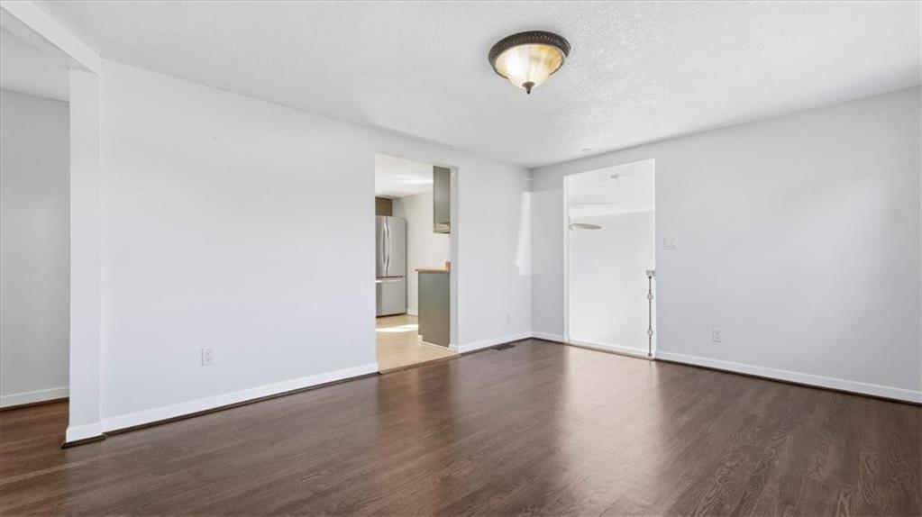 1039 Locust Street Kansas City, KS 66103 - Photo 10 of 25