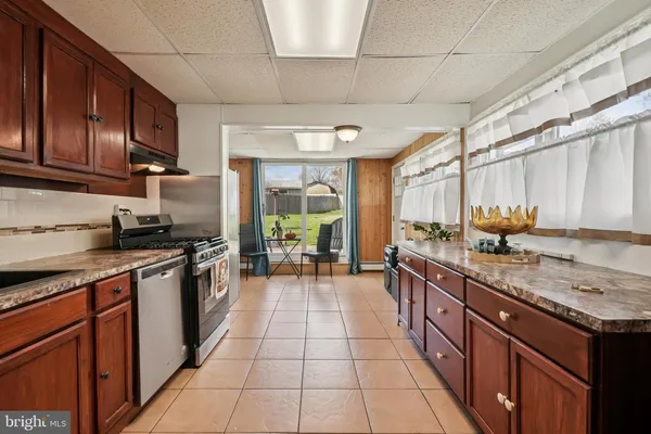 $370,000 | 1005 Terrace Boulevard, Ewing, NJ 08618