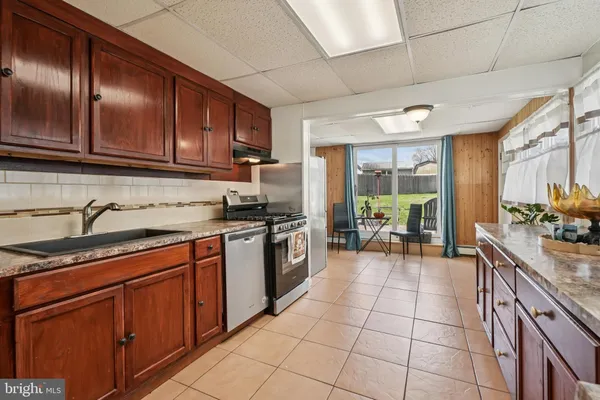 $370,000 | 1005 Terrace Boulevard, Ewing, NJ 08618