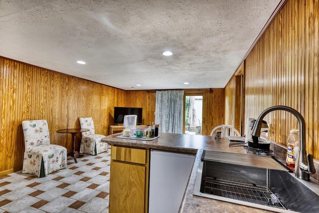 1530 Ridgeview Road Northwest Floyd, VA 24091 - Photo 21 of 36 006A0098_hdr