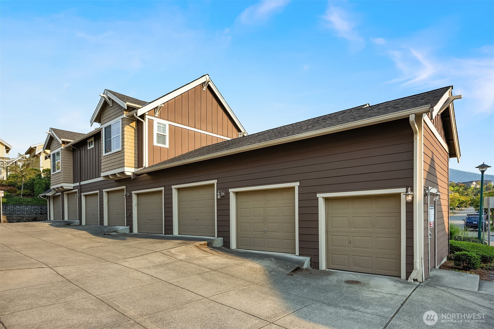 1748 25th Walk Northeast Issaquah, WA 98029 - Photo 30 of 40