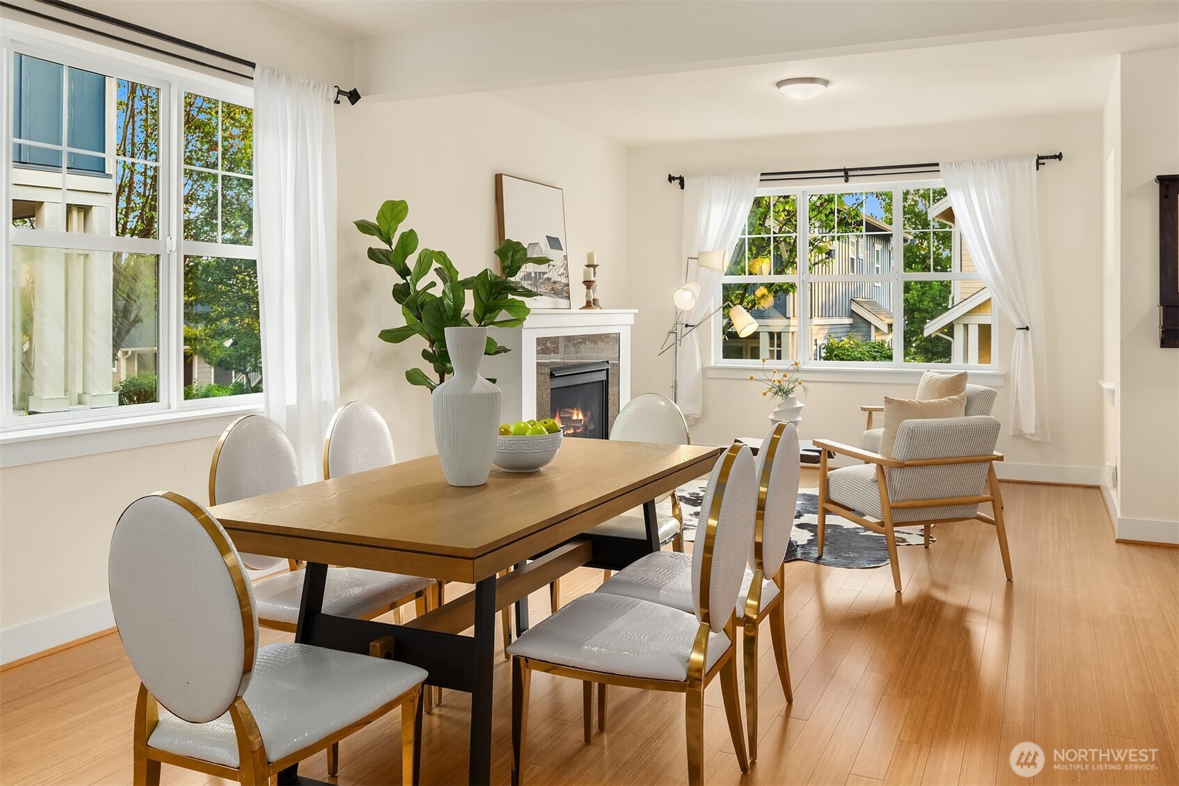 1748 25th Walk Northeast Issaquah, WA 98029 - Photo 10 of 40 a view of a dining room with furniture window and outside view