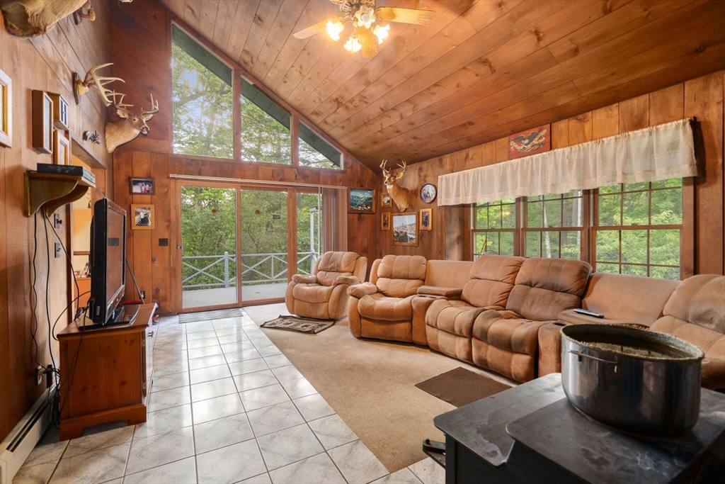 1 Leno Road Sturbridge, MA 01566 - Photo 6 of 33