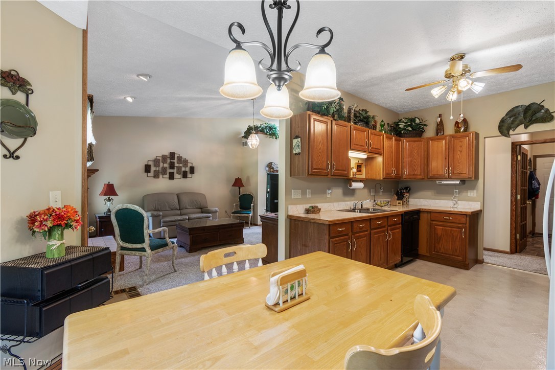 148 Taylor Road Barberton, OH 44203 - Photo 11 of 29 Gallery Image 11