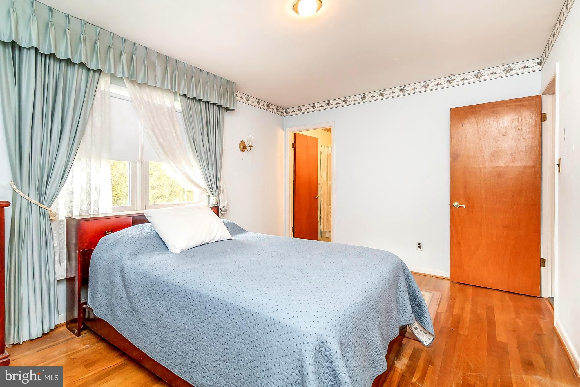 11000 Gateview Road Cockeysville, MD 21030 - Photo 23 of 47 Primary bedroom