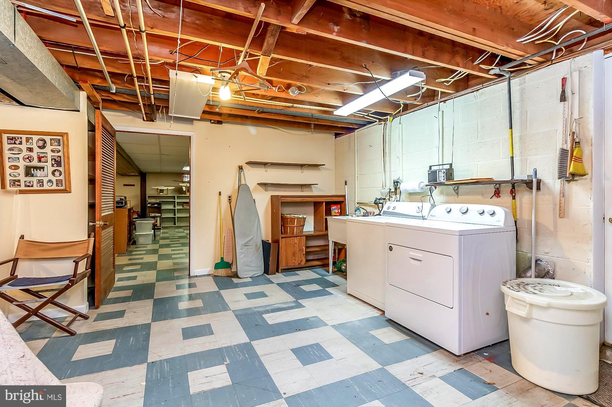 11000 Gateview Road Cockeysville, MD 21030 - Photo 38 of 47 Laundry area