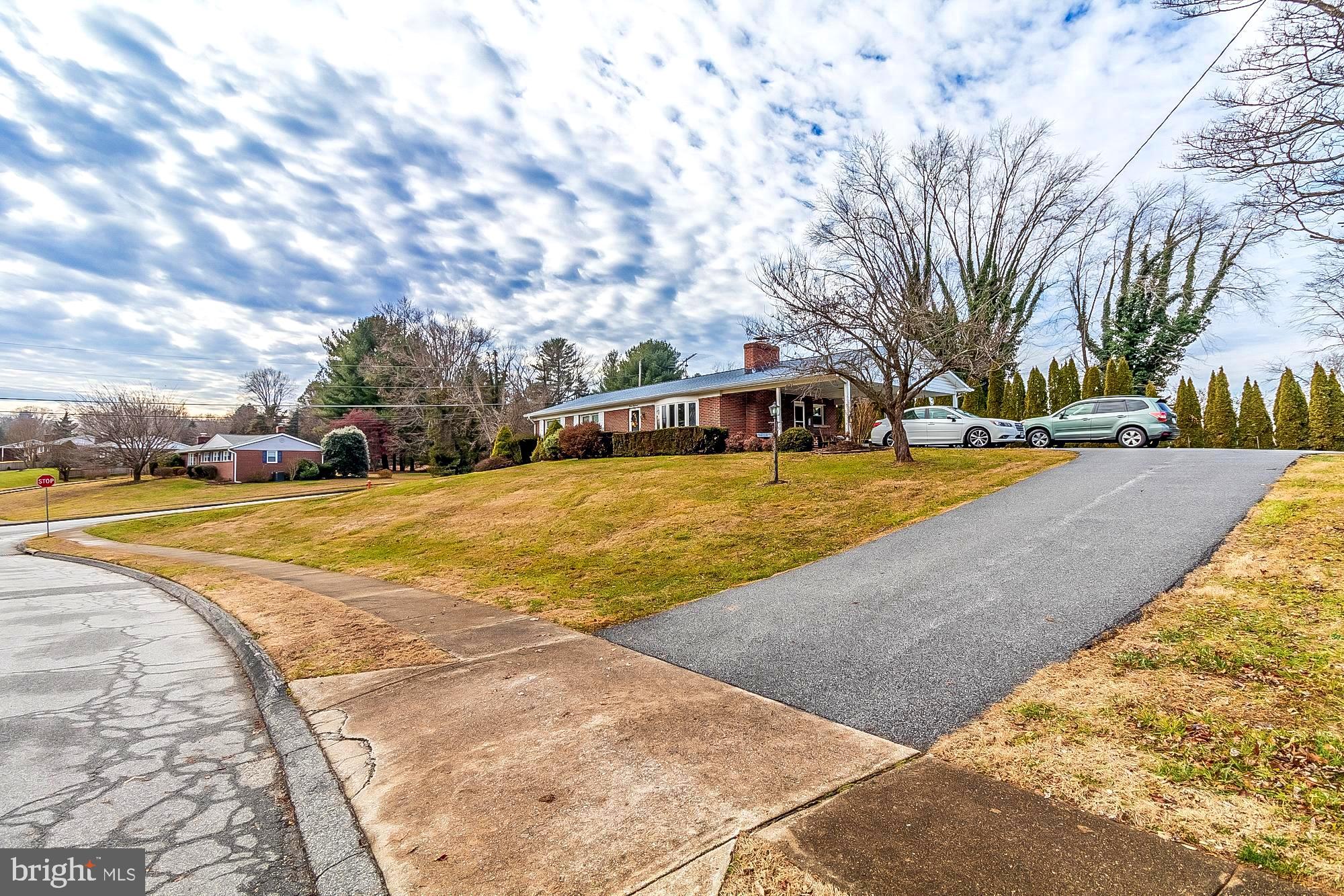 11000 Gateview Road Cockeysville, MD 21030 - Photo 42 of 47 View from driveway/street