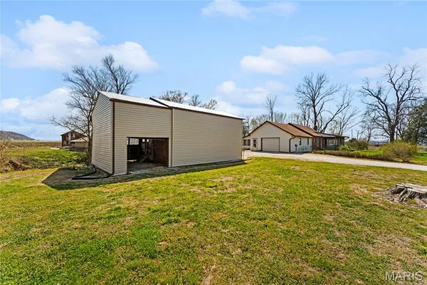$139,900 | 3114 Maeystown Road, Fults, IL 62244