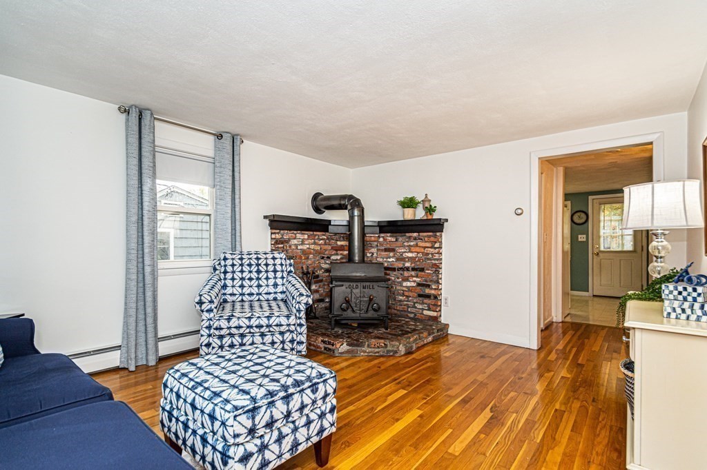 17 Leland Road North Reading, MA 01864 - Photo 11 of 42 Gallery Image 11