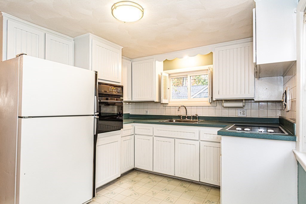 17 Leland Road North Reading, MA 01864 - Photo 16 of 42 Gallery Image 16