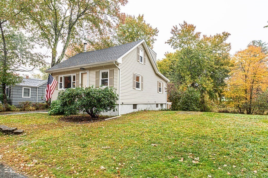 17 Leland Road North Reading, MA 01864 - Photo 5 of 42 Gallery Image 5