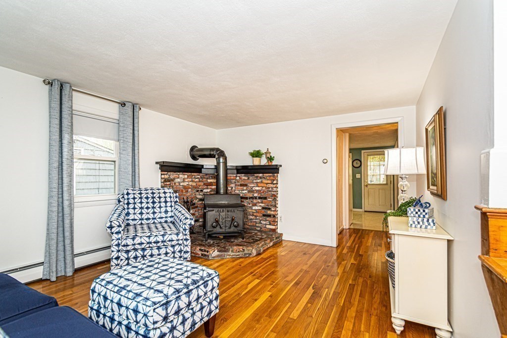 17 Leland Road North Reading, MA 01864 - Photo 10 of 42 Gallery Image 10