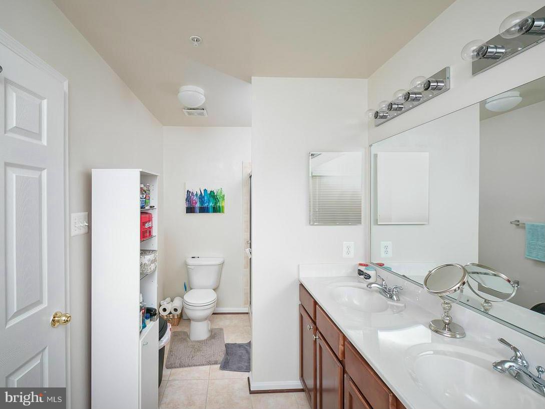 2087 Clipper Park Road Baltimore, MD 21211 - Photo 9 of 30 Bath (Master)