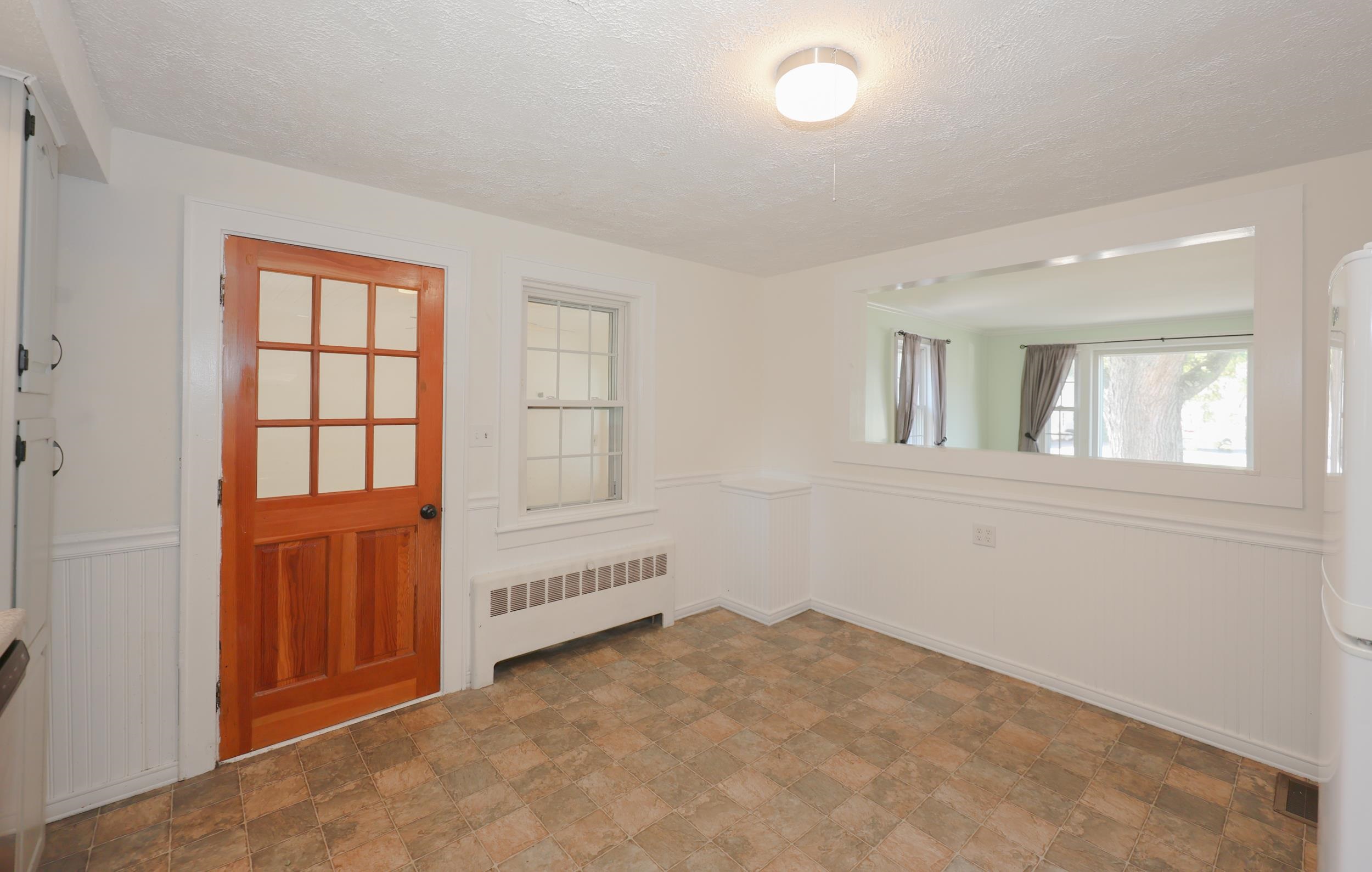 328 South Mammoth Road Manchester, NH 03109 - Photo 14 of 43