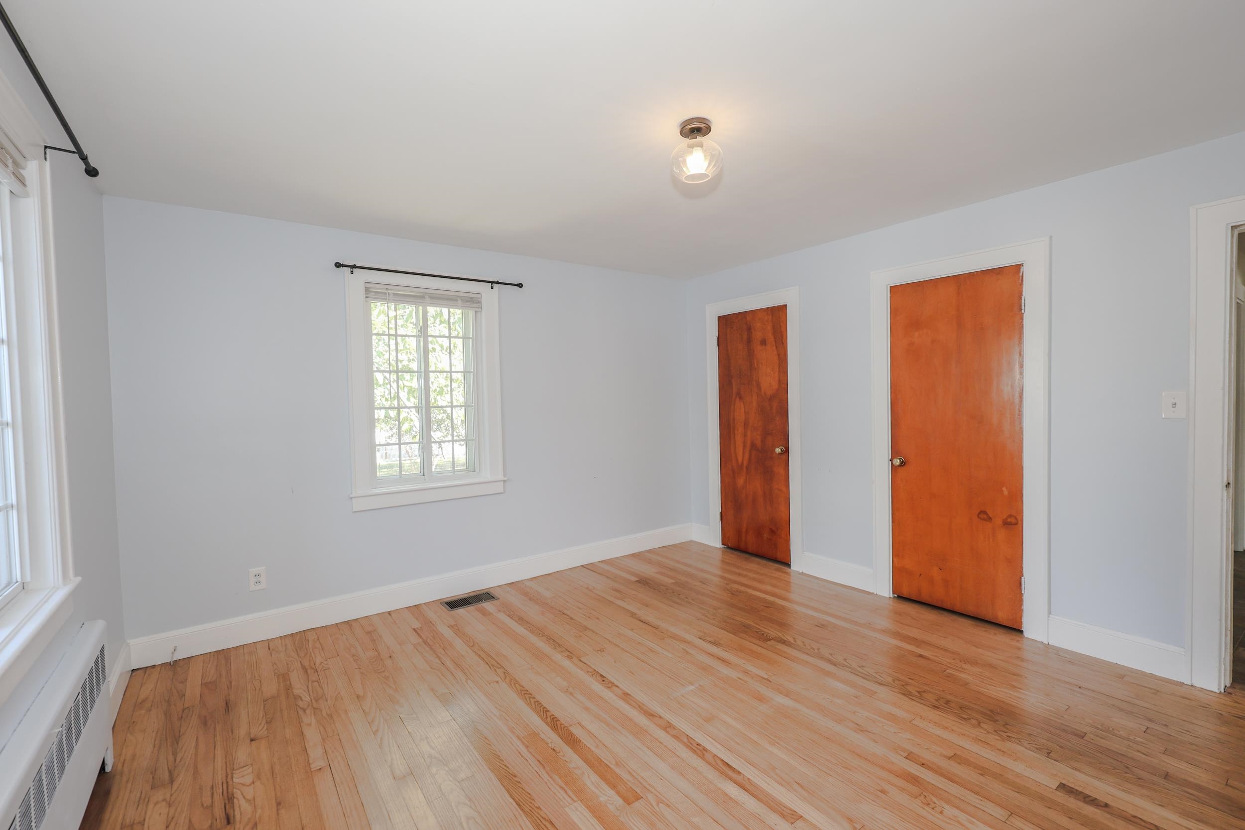 328 South Mammoth Road Manchester, NH 03109 - Photo 18 of 43