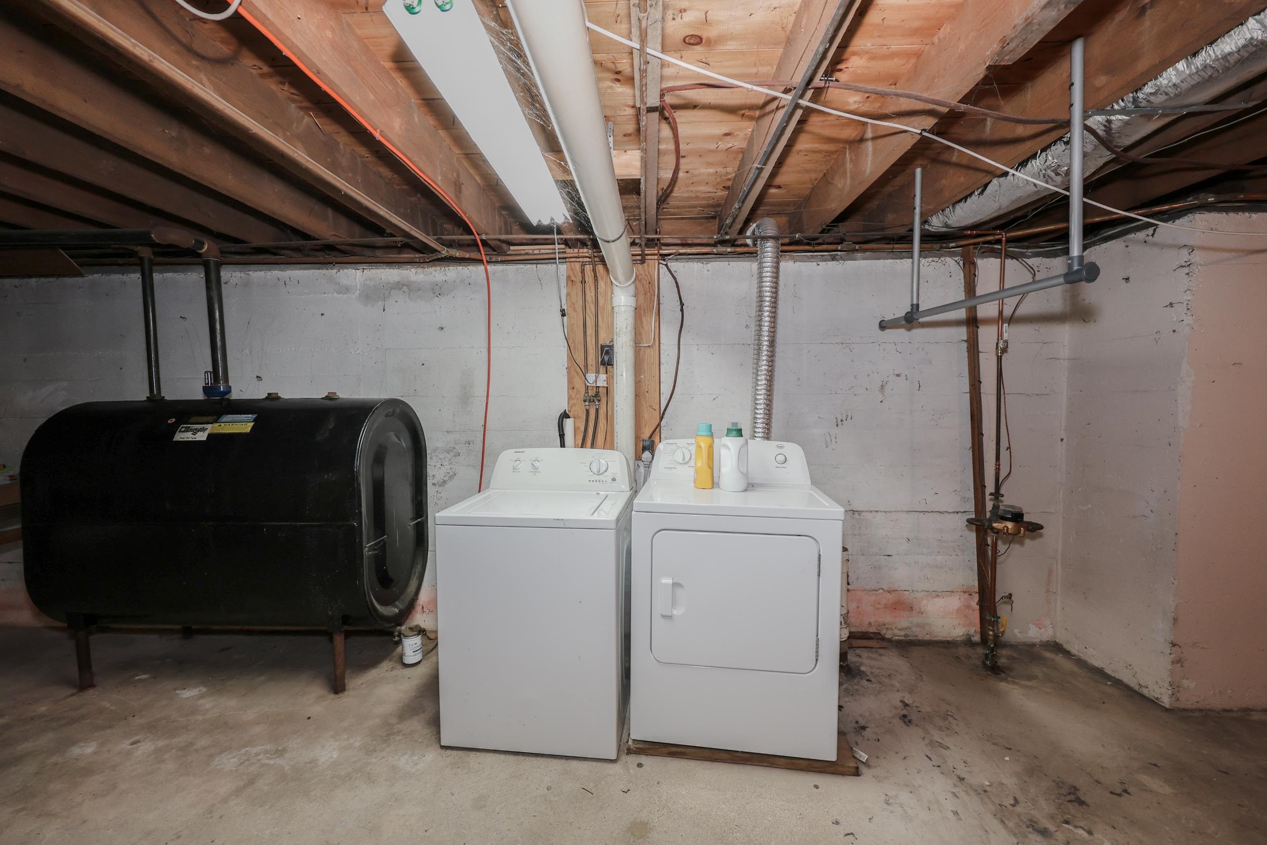 328 South Mammoth Road Manchester, NH 03109 - Photo 40 of 43