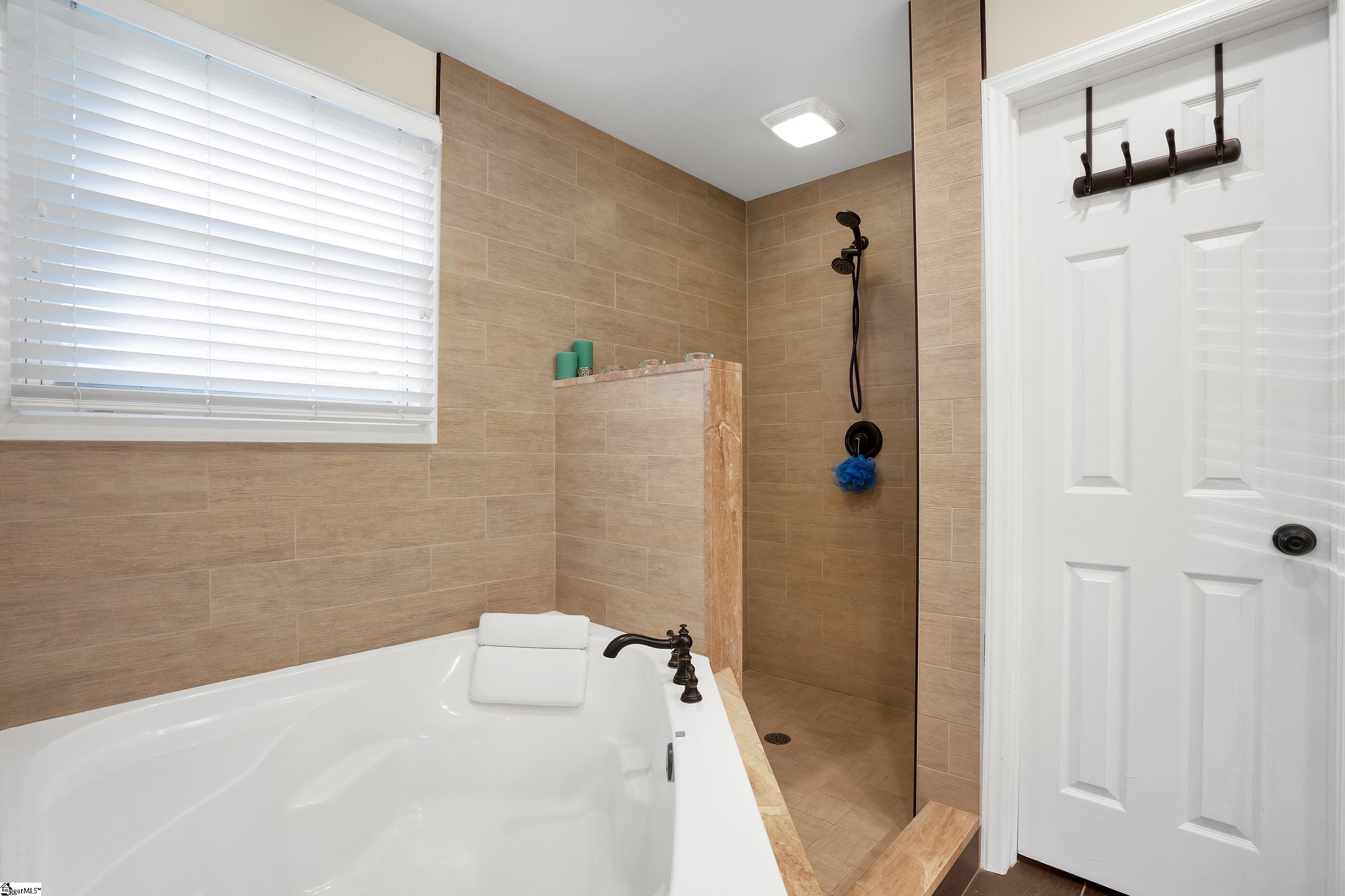 509 Parkins Mill Road Greenville, SC 29607 - Photo 10 of 21