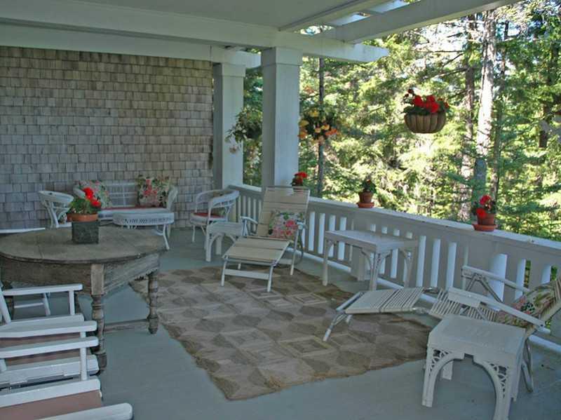 18 Upland Road Seal Harbor, ME 04675 - Photo 8 of 21 Enclosed Porch.